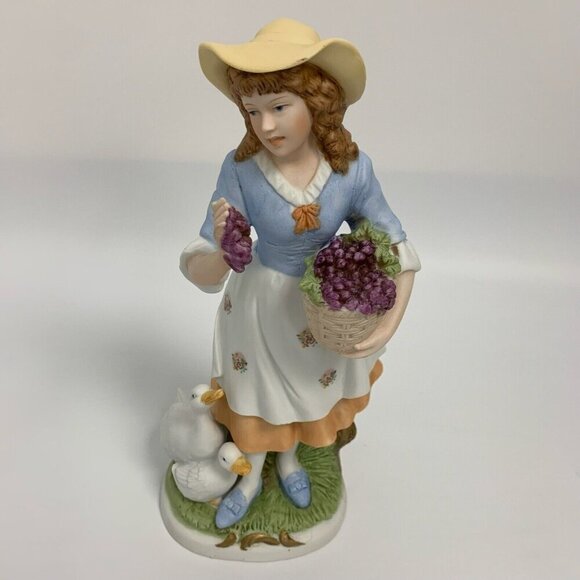 Vintage homco porcelain figurine Lady with Grape basket and ducks in A Hat - Picture 5 of 12